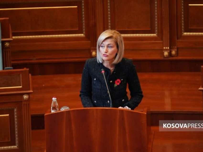 Kusari-Lila u drejtohet qytetarëve në gjuhën serbe: Kuvendi dhe shteti i Kosovës është vendi i juaj