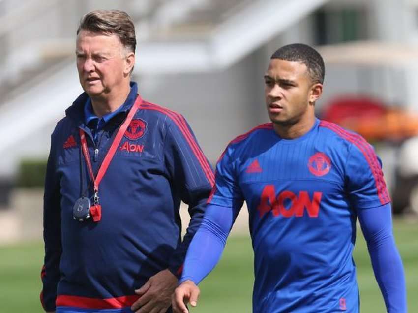 Van Gaal shpjegon ftesën për Depay-n