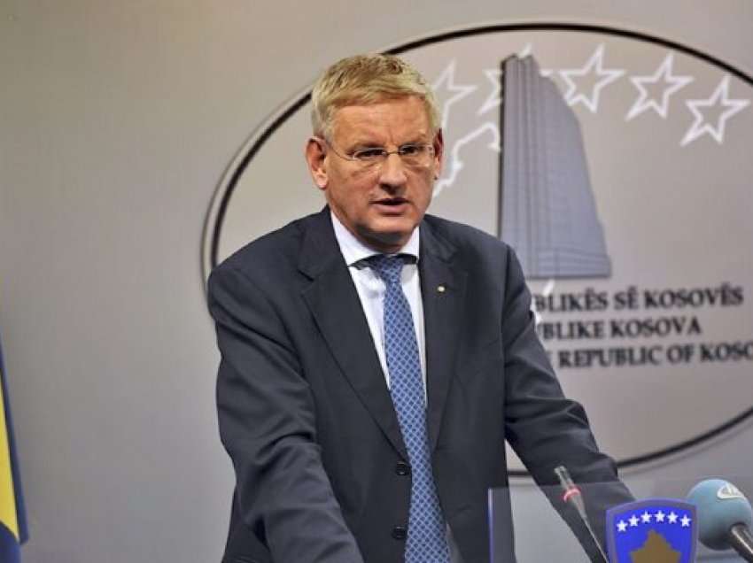 Bildt: Nuk pres përparim e as përshkallëzim të shpejtë mes Kosovës e Serbisë