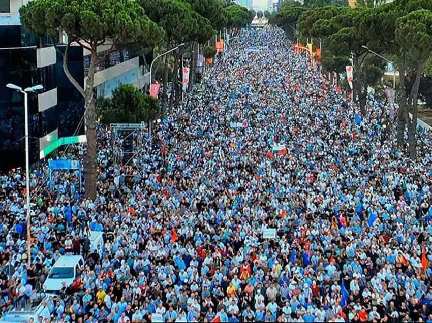 Deputeti i PD: Ja 22 arsyet pse shqiptarët duhet të dalin në protestë sot