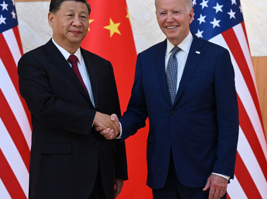 Biden shtrëngim duarsh me Xi Jinping në Samitin e G20