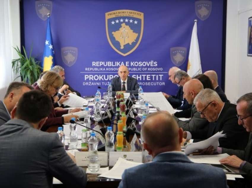 ​Kelmendi i kërkon prokurorëve më shumë angazhim në trajtimin e rasteve të korrupsionit