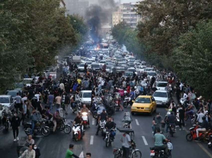 ​Irani 'ka prova' që përfshijnë shtetas të huaj në protesta