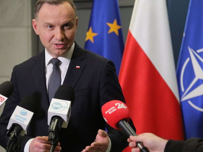 Presidenti polak Duda takohet me drejtorin e CIA-s amerikane në Varshavë