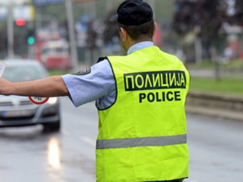 Policia në Shkup vazhdon me kontrolle, gjobit 192 shoferë