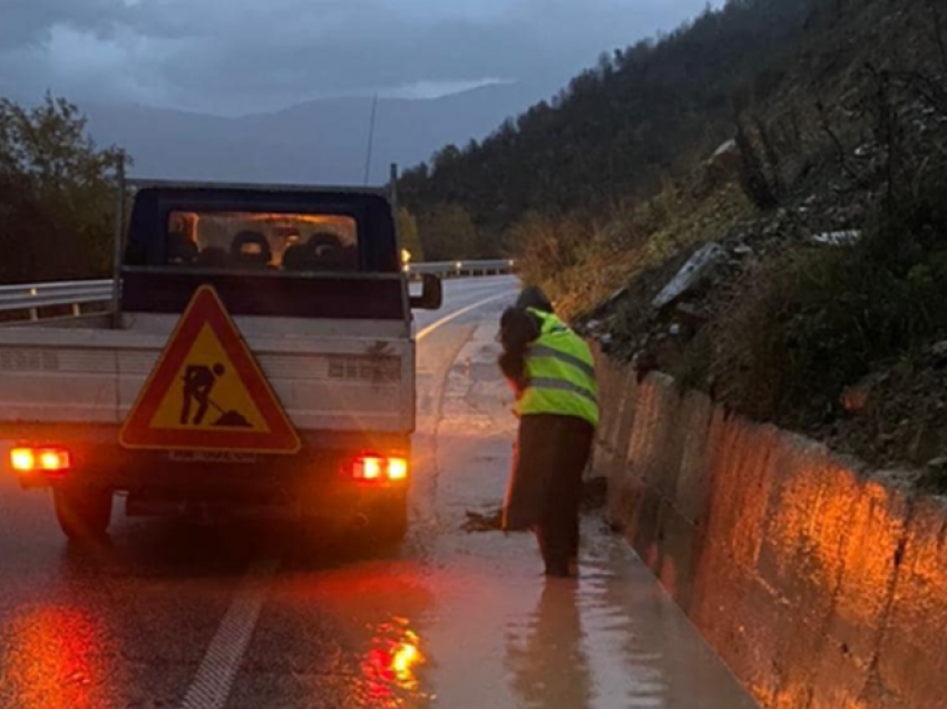 Reshjet e dendura të shiut, ARRSH del me thirrjen e menjëhershme dhe zbulon çfarë po ndodh