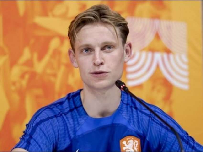 Frenkie de Jong thotë se nuk largohet nga Barcelona