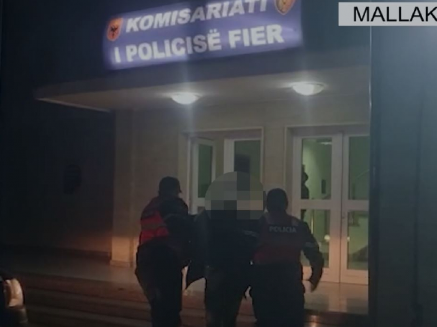 Nën kërcënimin e armës vodhën me dhunë të moshuarin në Klos, arrestohen 2 persona