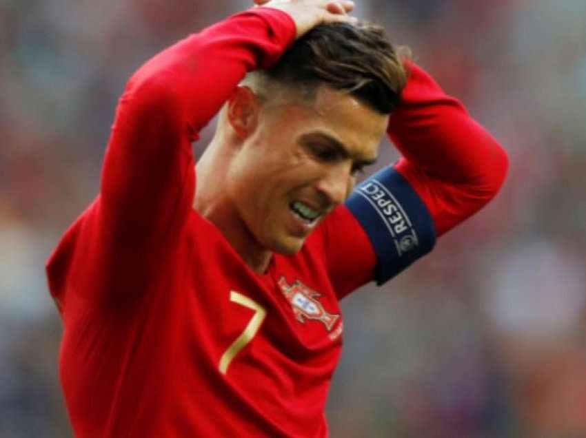 Ronaldo i vetmi nga 831 lojtarët pa ekip