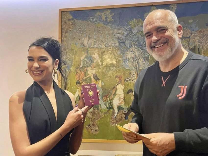 Edi Rama publikon foto me Dua Lipen: Me qytetaren më të re të Shqipërisë