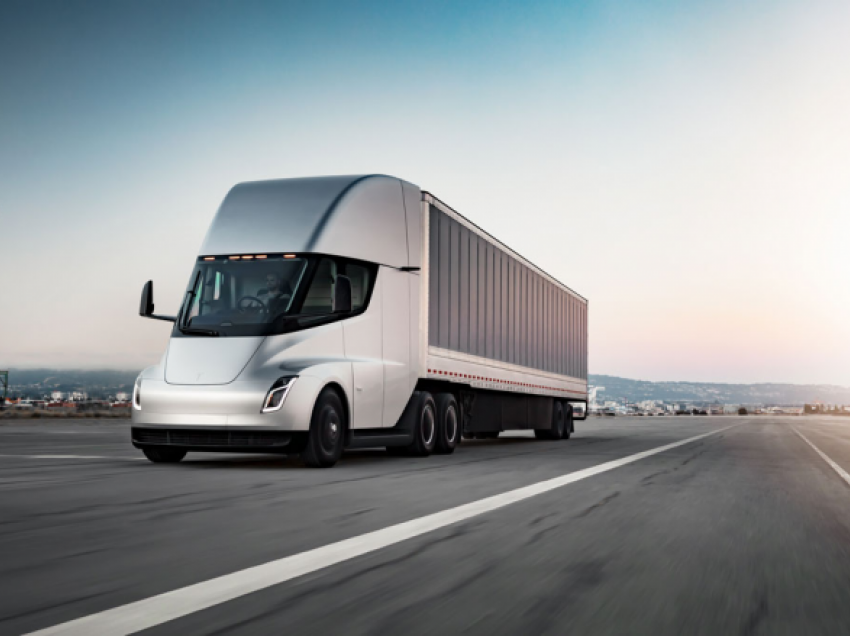 Kamioni Tesla Semi përfundon një udhëtim testues prej 800 kilometra – ishte me ngarkesë të plotë