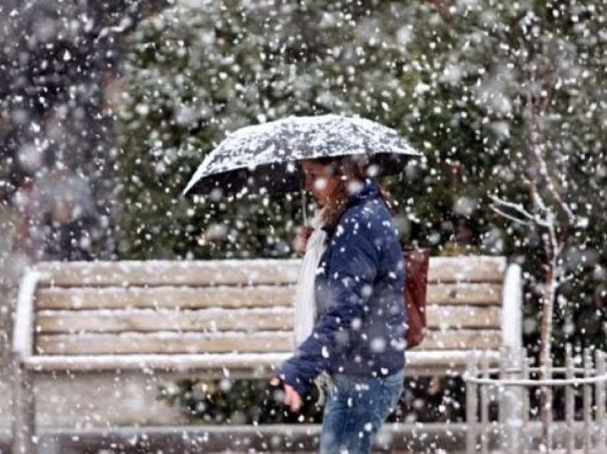 Temperaturat arrijnë në -4 gradë, meteorologu tregon se ku pritet të ketë reshje dëbore nesër