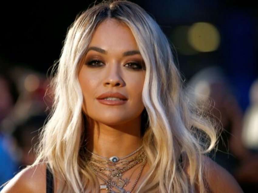 Rita Ora festoi ditëlindjen me miqtë në shtëpinë luksoze ku nata kushton 22,000£