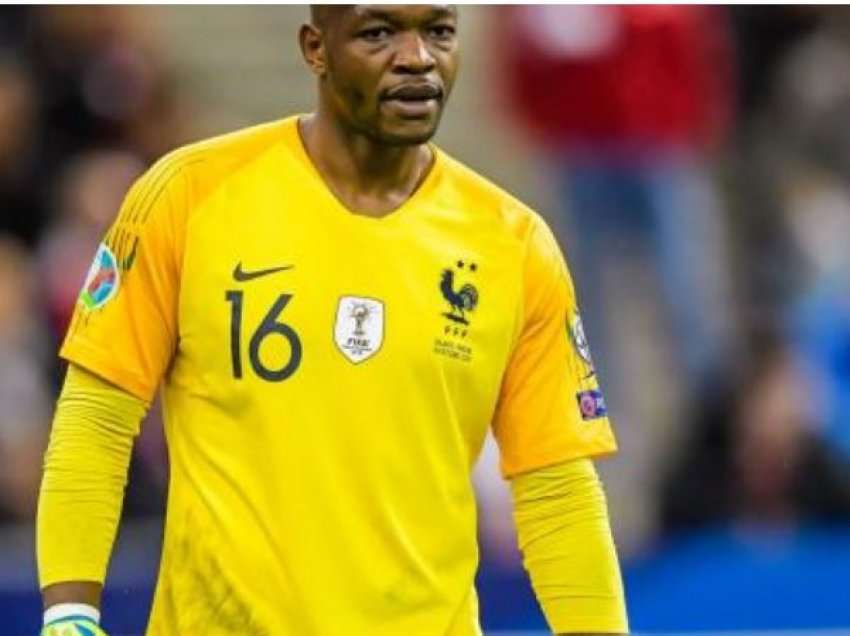 Mandanda vendos rekordin e ri me Francën