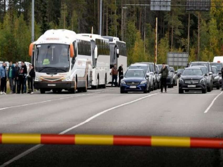 ​Bie numri i rusëve që po ikin në Finlandë pas kufizimit të vendosur