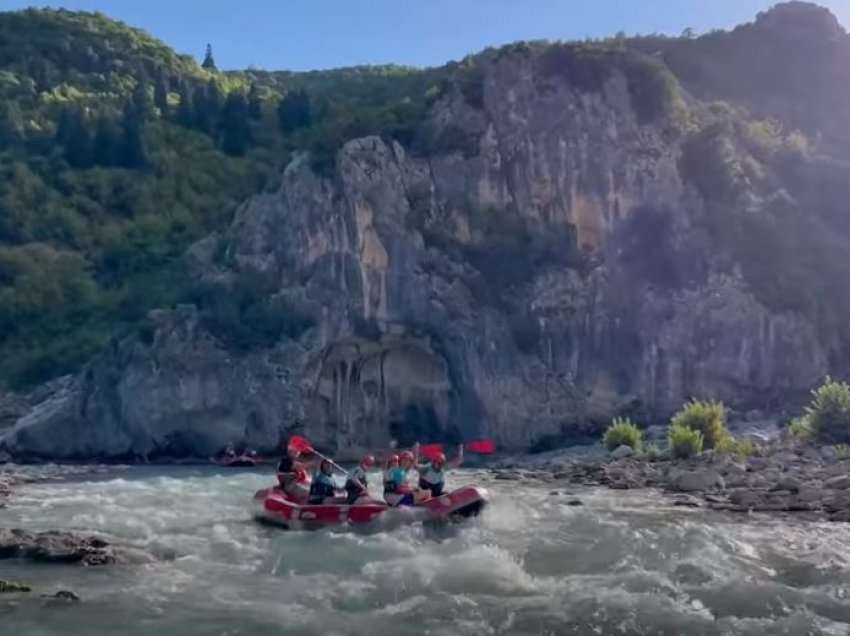 Shtohen vizitorët në Përmet, operatorët lokalë: Sezoni të vazhdojë edhe në dimër