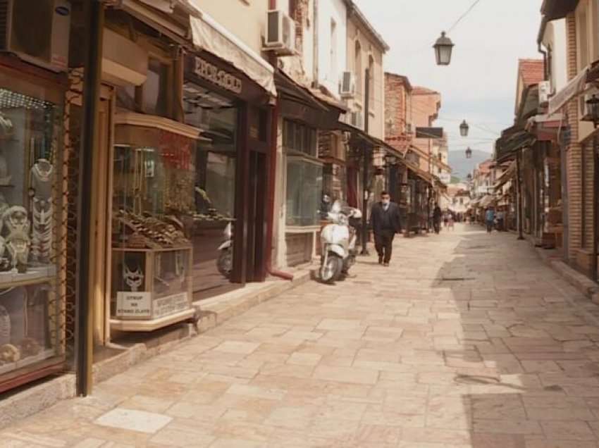 Qytetarët e Maqedonisë ankohen për çmime shumë të larta, ndërsa tregtarët për humbje të mëdha