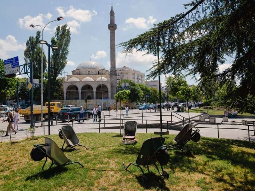  Manifesta solli rreth 100 mijë vizita deri më tani