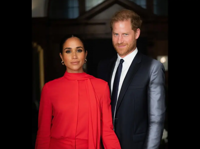 Harry dhe Meghan i publikuan fotot e fundit për të poshtëruar familjen mbretërore?