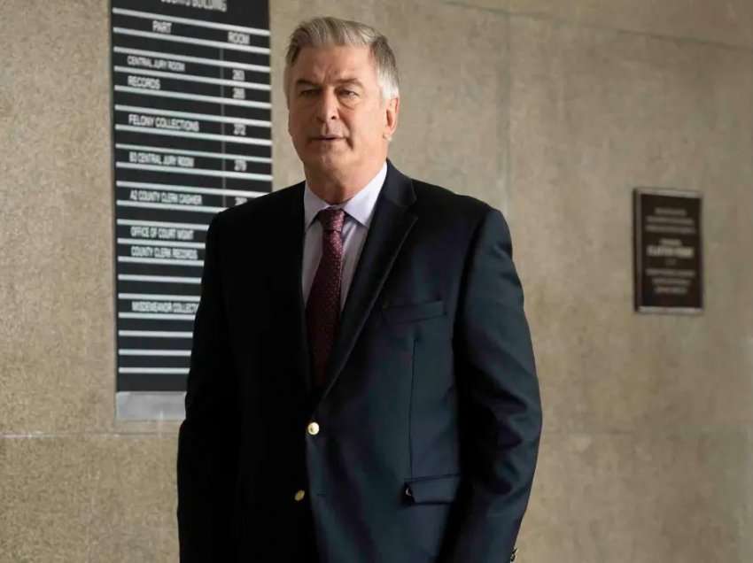 Vrasja e kineastes gjatë xhirimeve, Alec Baldwin arrin një marrëveshje me familjen e viktimës