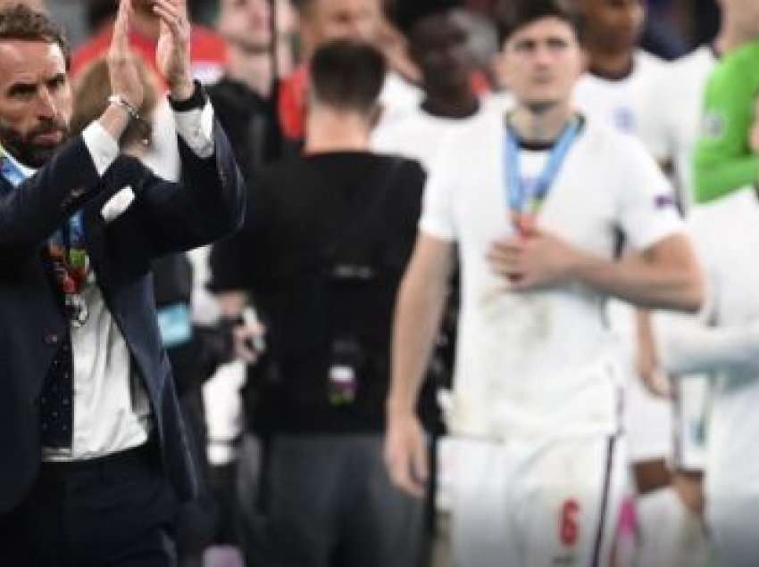 Këngëtari i njohur kundër rrymës: Southgate na dërgon në finalen...