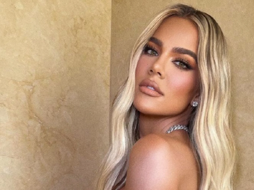 “Një tumor i rrallë…”/ Khloe Kardashian zbulon për operacionin delikat në fytyrën e saj