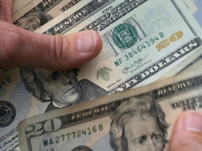 Rritja e dollarit amerikan shkakton probleme në mbarë botën 