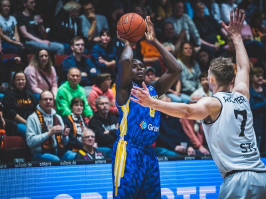 Golden Eagle Ylli mposhtet thellë nga Niners Chemnitz