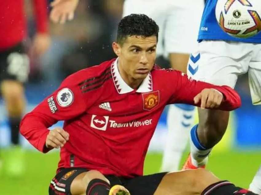 Ronaldo largohet falas nga Manchester United?