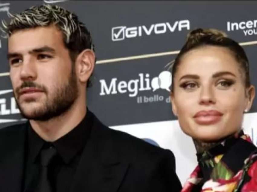 Partnerja e Theo Hernandez rrëfen grabitjen e frikshme në shtëpi