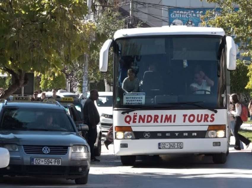 ​Lojë mes policisë dhe taksive ilegalë në Mitrovicë