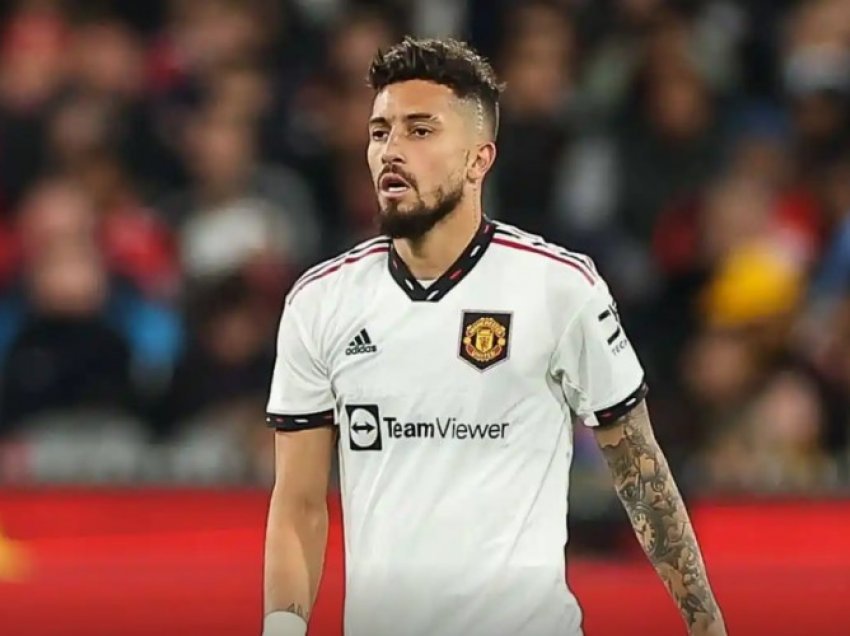 A do të rikthehet Telles në Manchester United?