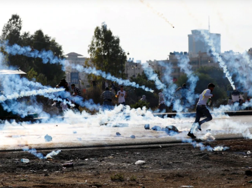 Trupat izraelite bastisin bazën e një grupi të armatosur, vriten 5 palestinezë