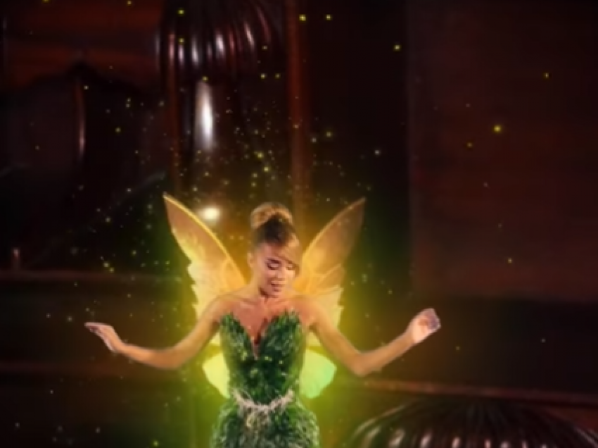 Tayna me video të veçantë për Halloween, shndërrohet në personazhin “Tinker Bell”