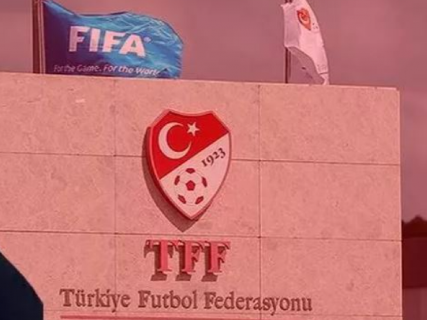 Sulm me armë zjarri mbi selinë e Federatës së Futbollit në Turqi