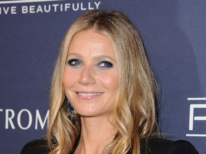 Gwyneth Paltrow rrëfen si ndihet në prag të të 50-ave dhe ka një mesazh për të gjitha gratë