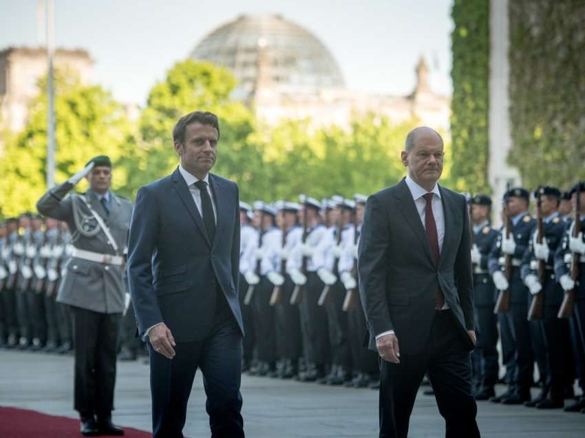 Macron dhe Scholz i shkruajnë Vuçiqit: Jini të gatshëm për vendime të vështira në dialog