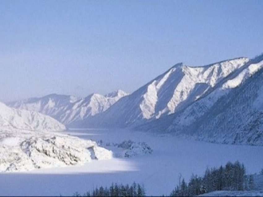 ​6 alpinistë vdiqën derisa po ngjiteshin në vullkanin më të lartë aktiv në Euroazi