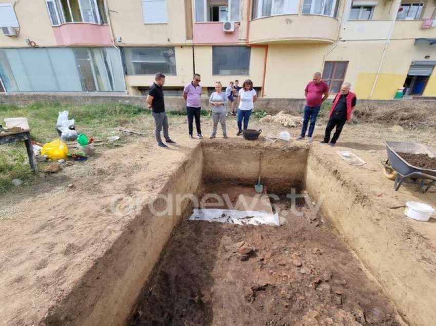 Zbulohet vendbanim prehistorik në afërsi të rrugës Pogradec-Drilon, i përket periudhës së Neolitit të hershëm