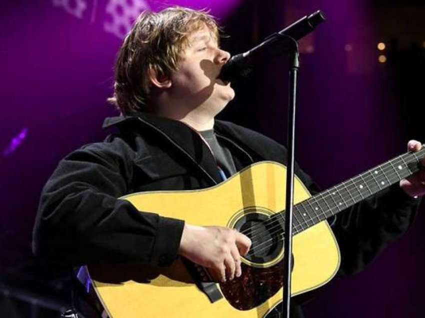 Lewis Capaldi thotë se do të tërhiqet nga jeta publike nëse muzika e tij e re dështon