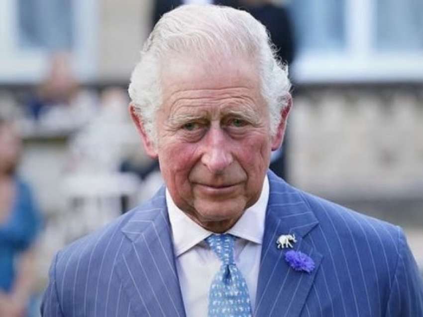 ​Mbreti Charles III pritet t’i drejtohet kombit