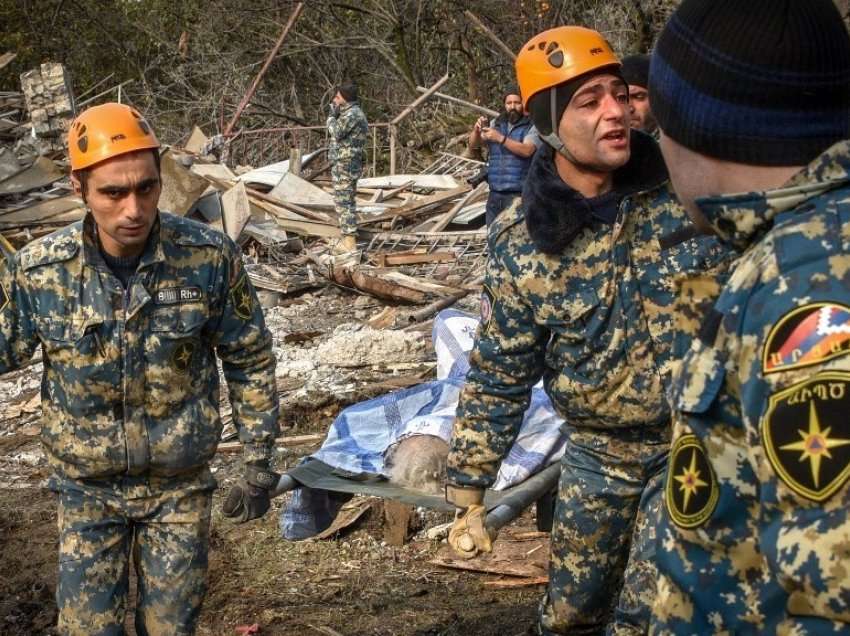 Armenia thotë se 49 ushtarë iu vranë në përleshjet me Azerbajxhanin