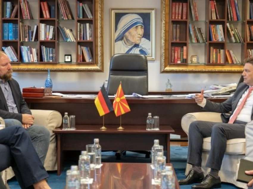 Osmani në takim me Hofrajter: Gjermania është partneri kryesor i RMV-së në rrugën drejt BE-së