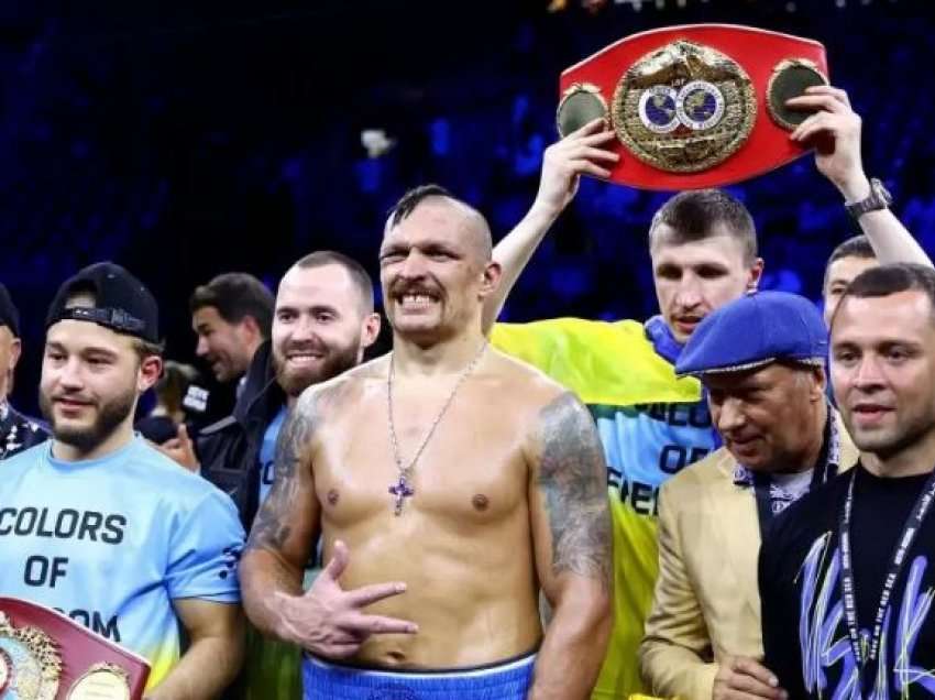 Usyk fton ish-kampionin e botës në duel