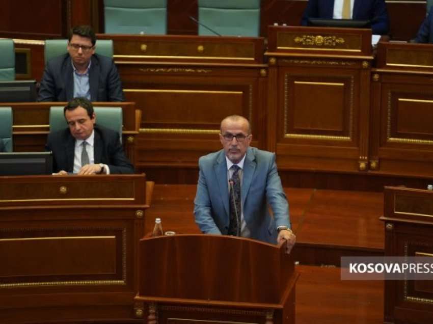 ​Haxhiu: Më duket se ministri Latifi ka shkuar në Amerikë, pasi Kurti ia mori kompetencat