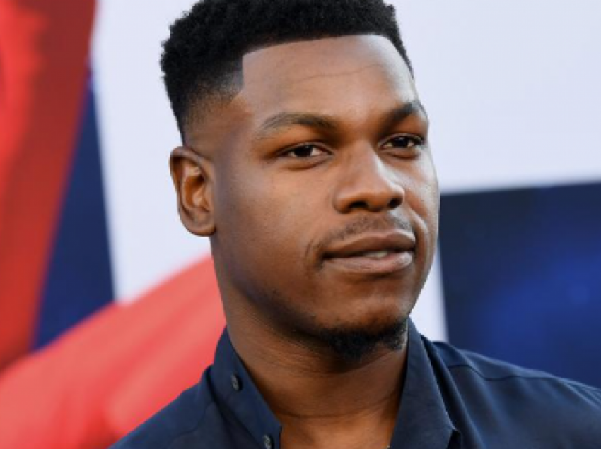 Aktori John Boyega flet për jetën private: Dëshiroj të kem lidhje vetëm me gratë me ngjyrë