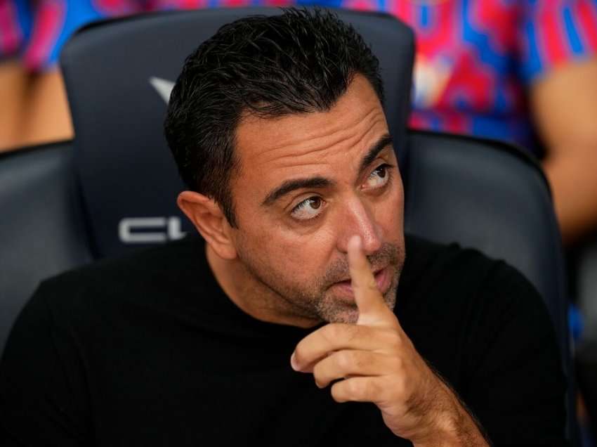 Xavi me superlativa për “yjet” e tij