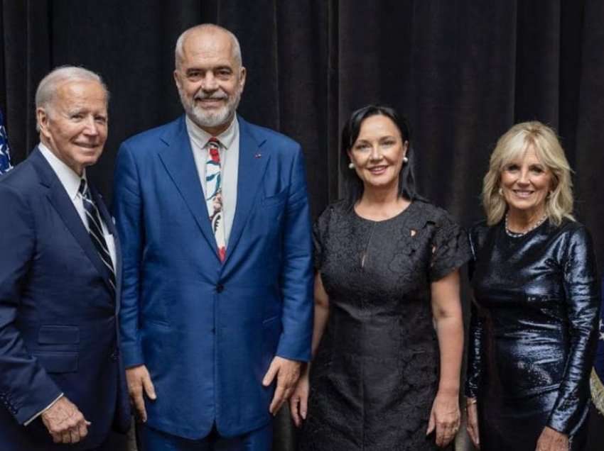 Edhe Edi Rama publikon fotografi me presidentin Biden