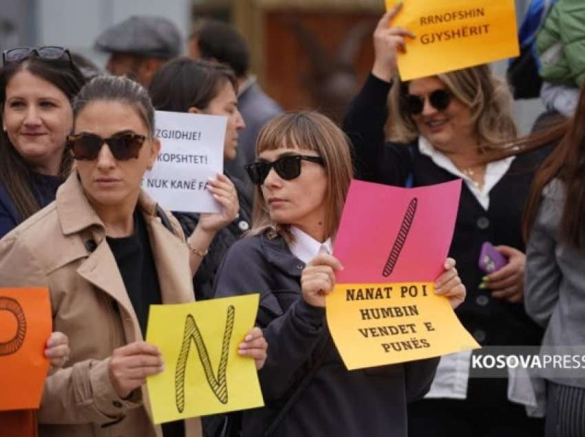 Prindërit në protestë, kërkojnë hapjen e kopshteve