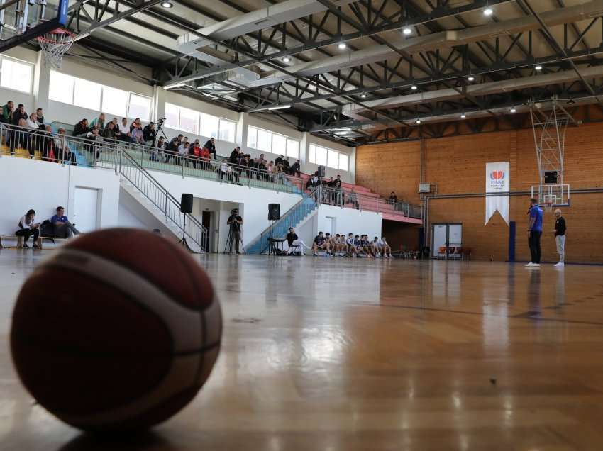 Përfundon Klinika për Trajnerët e Basketbollit